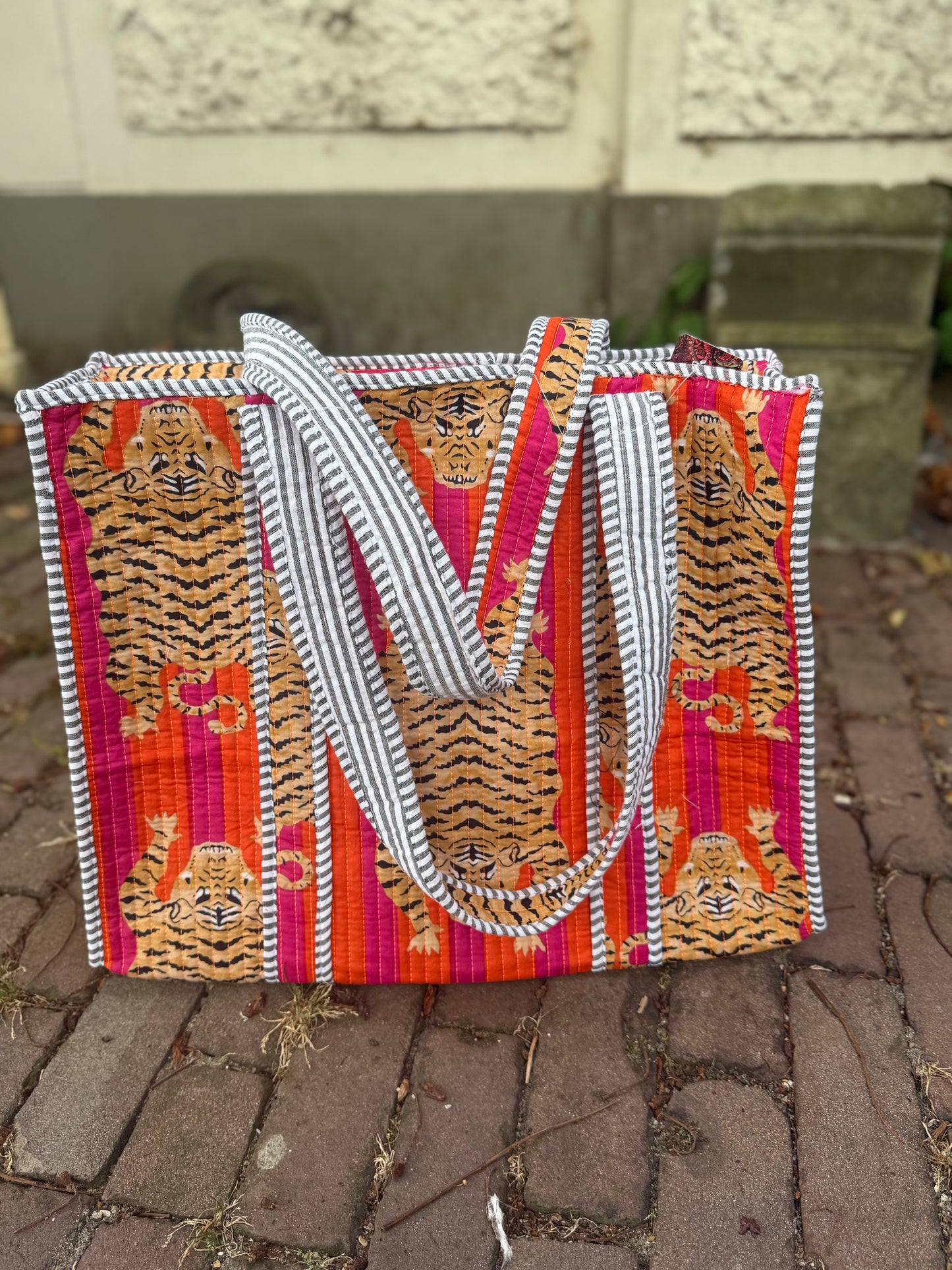 Shopper tiger