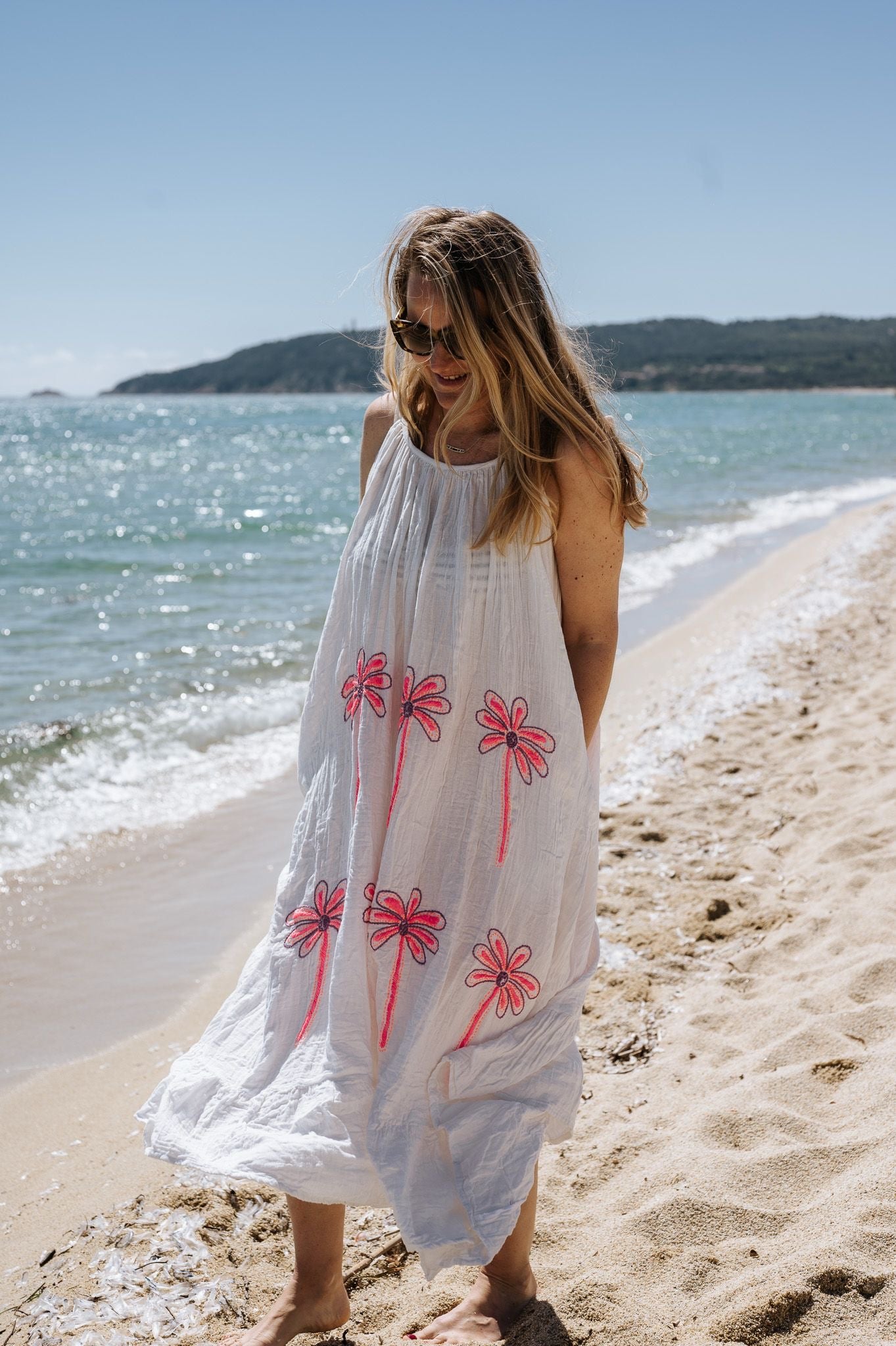 Strandjurk met roze palmboom