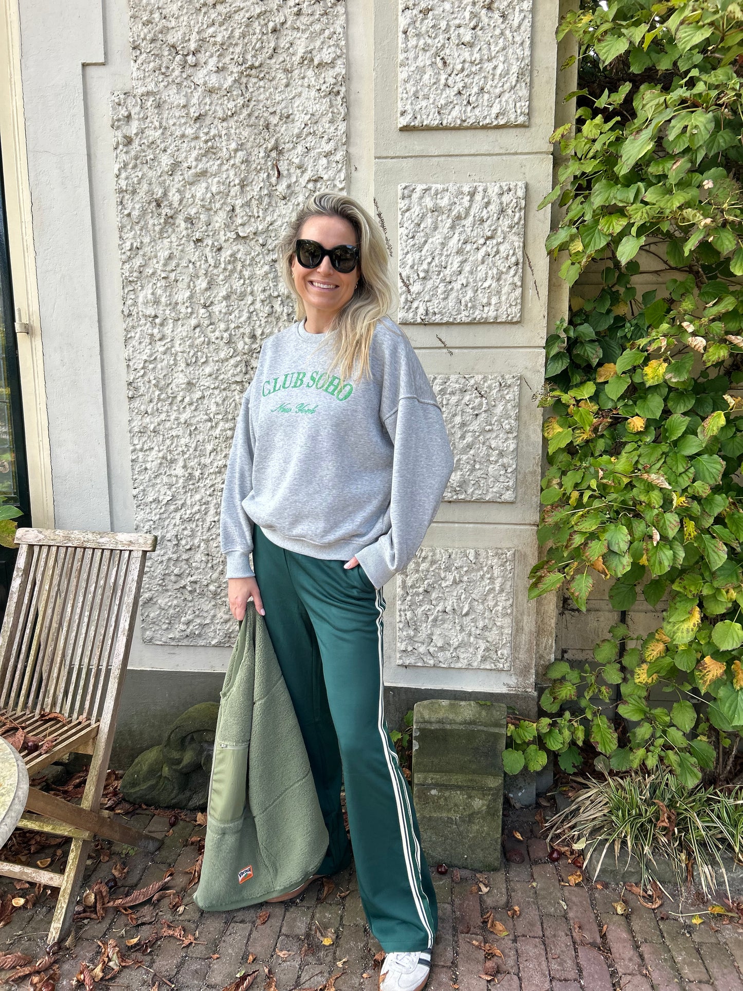 Sweater Club Soho NY Grijs