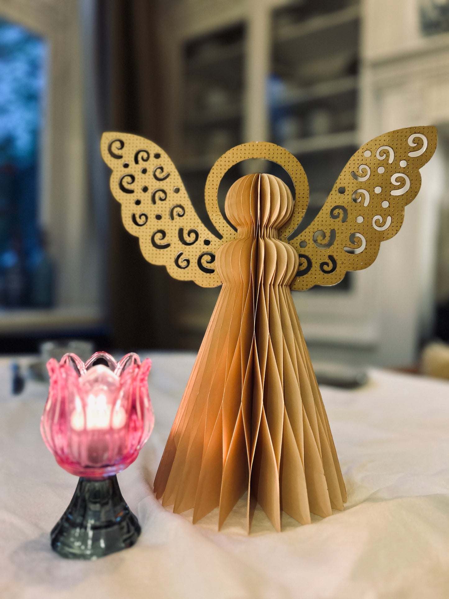 Kerst engel met gouden vleugels