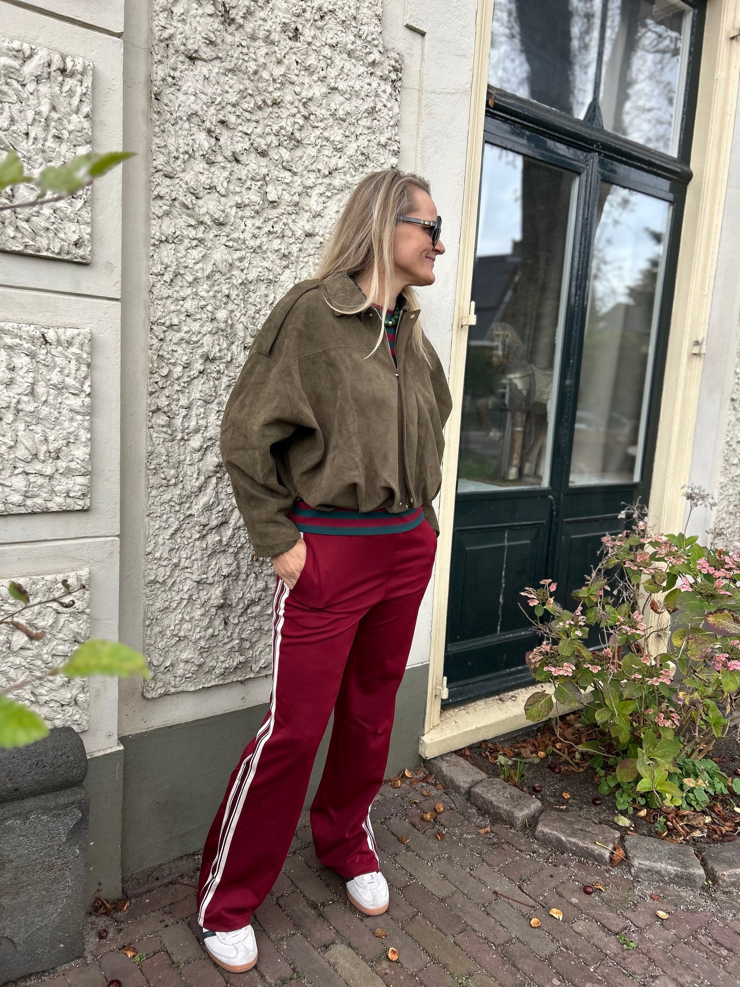 Training pants rood met streep