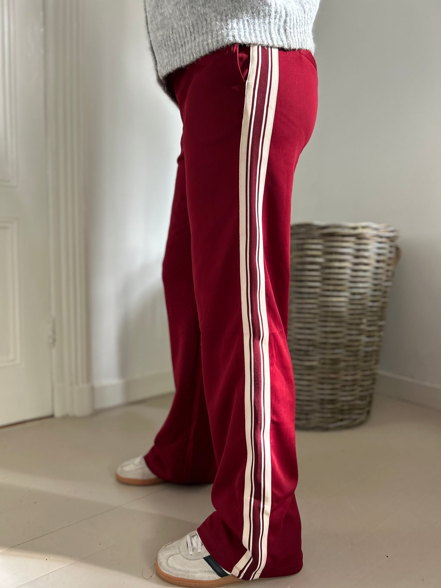 Training pants rood met streep