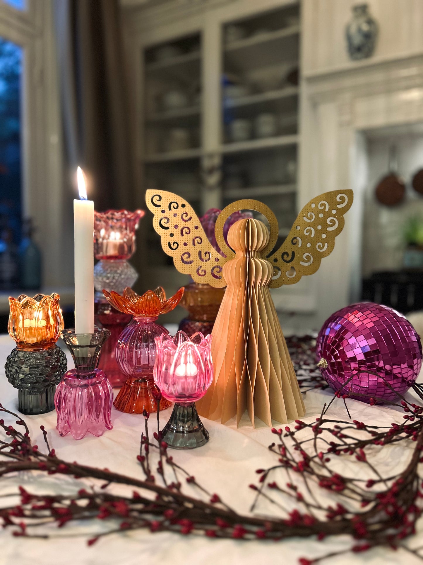 Kerst engel met gouden vleugels