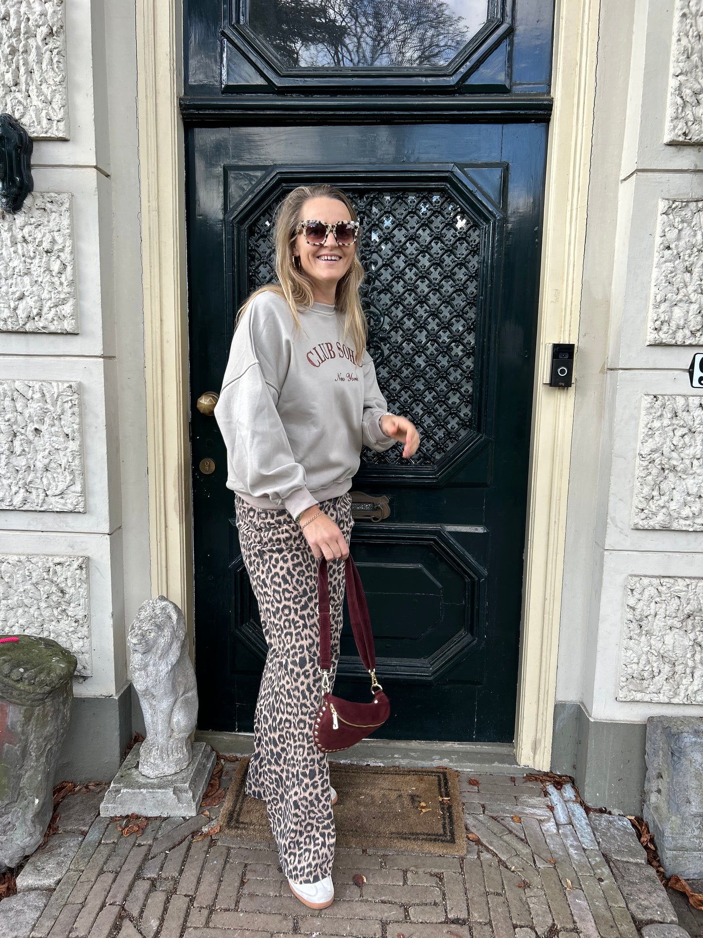 Sweater Club Soho NY beige