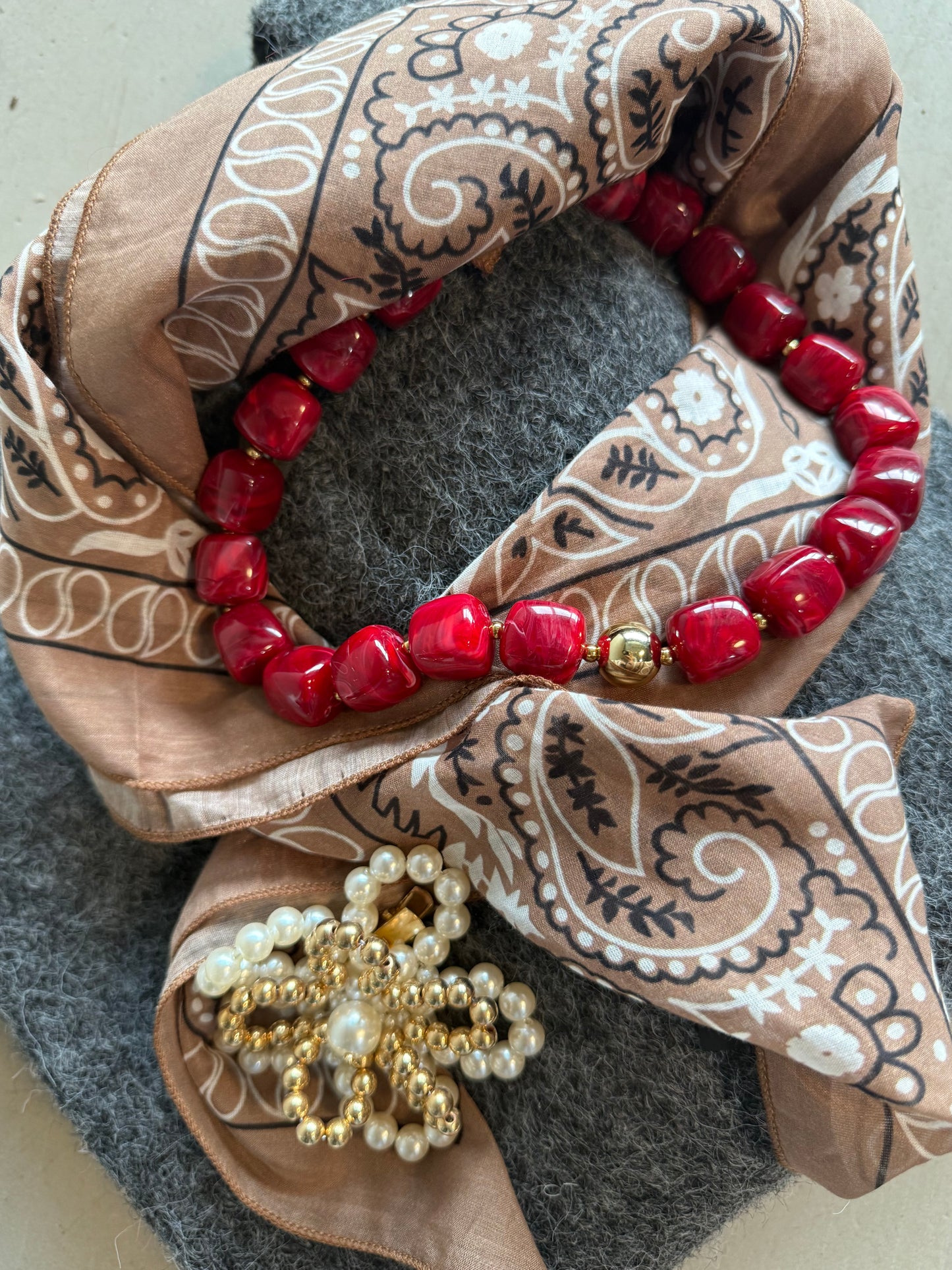 Zijde sjaaltje bruin