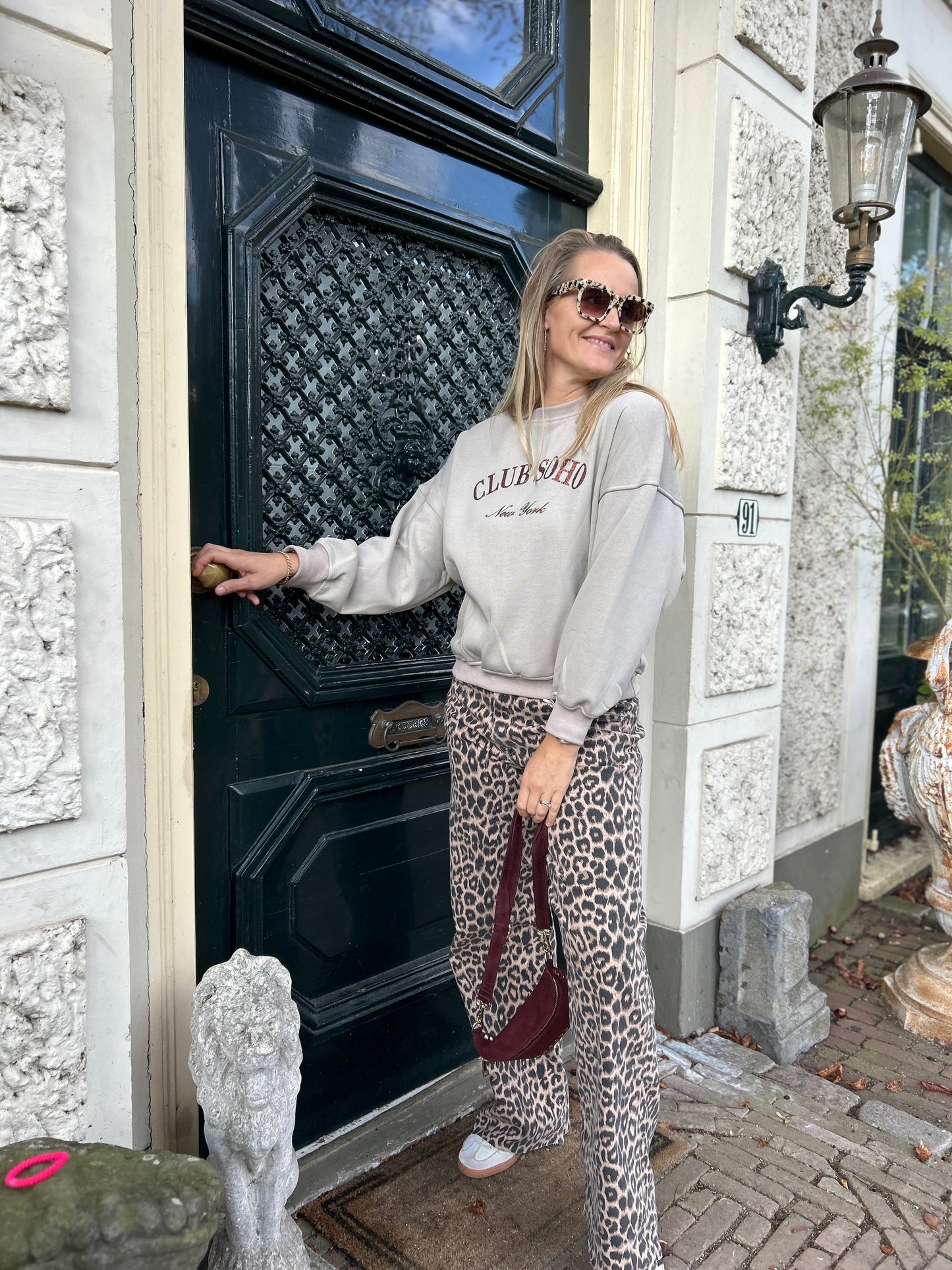 Sweater Club Soho NY beige