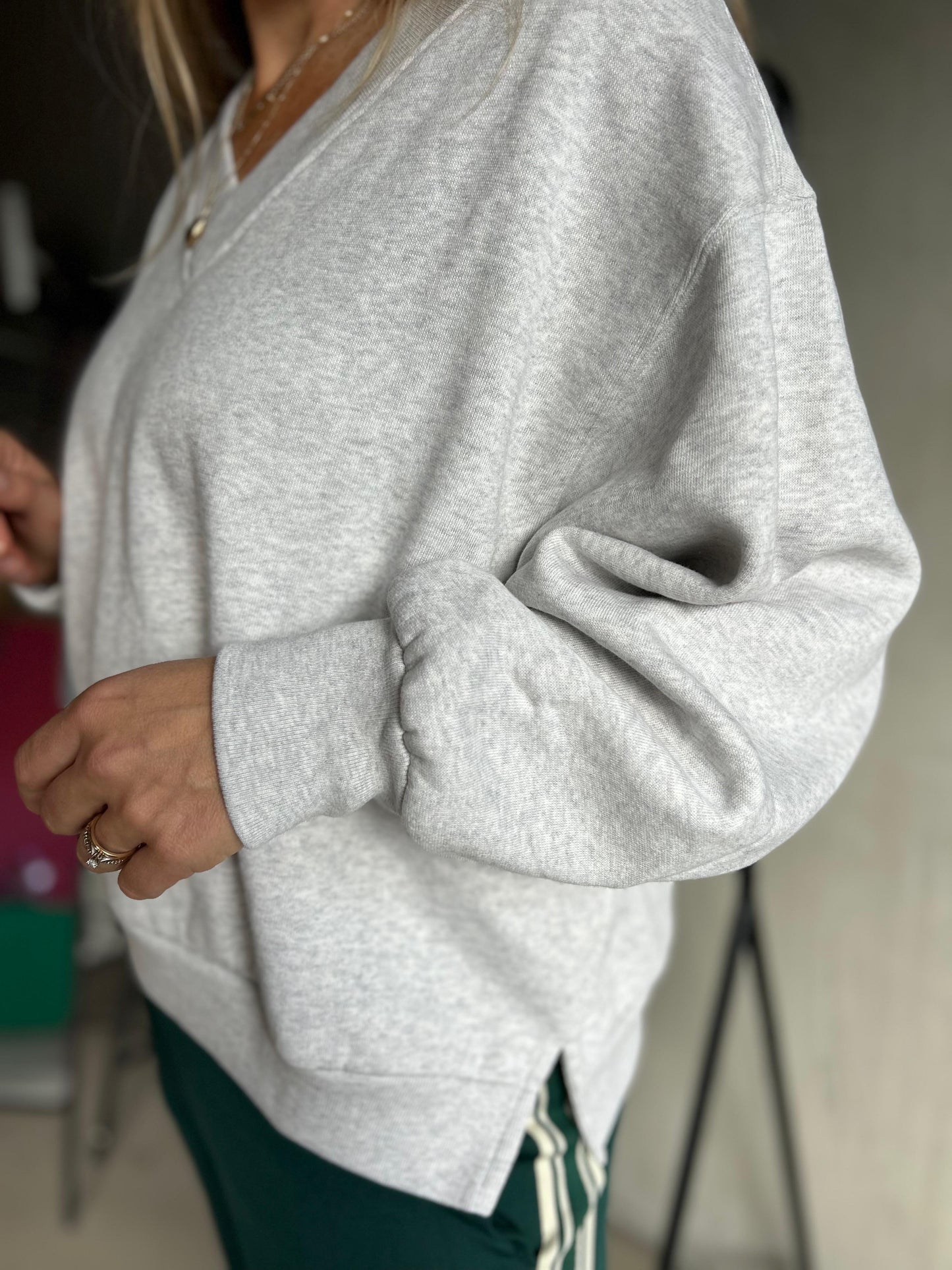 Sweater V Catwalk Junkie